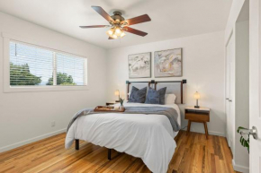Modern Mountain View Retreat Near UNR & Downtown Reno